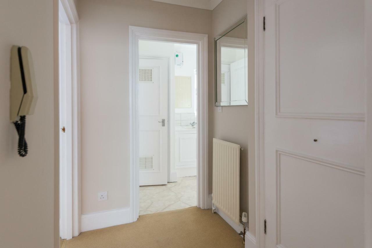 One Bedroom High Street Kensington Apartment London Kültér fotó